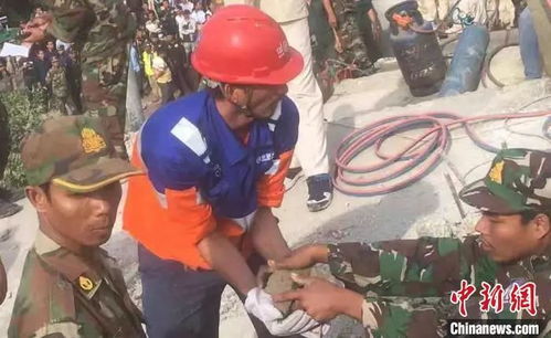 华新水泥积极参与楼房坍塌救援，死伤人数上升引发安全警示