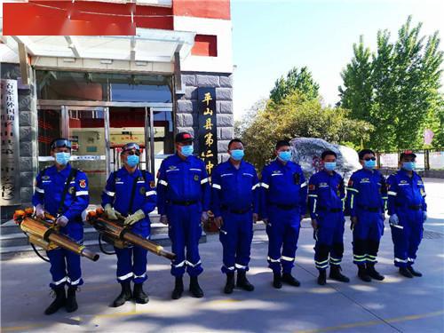 平山风雨夜，众志护学途