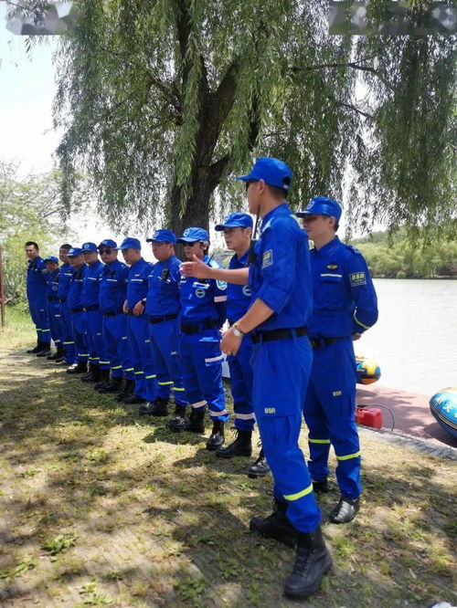 身着救援蓝 心怀超人梦 扬州蓝天救援队的志愿服务之路